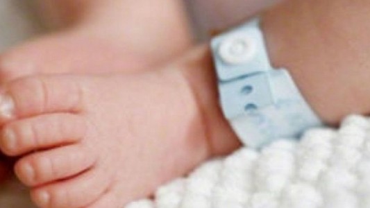 Corrientes: un bebé falleció por muerte súbita en los brazos de su mamá