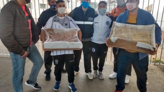 Desde dos cárceles platenses elaboraron panificados para ayudar a tres merenderos