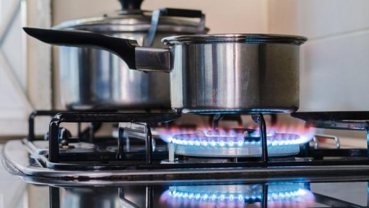 La Justicia aceptó la apelación del Gobierno, pero sigue frenada la suba del gas