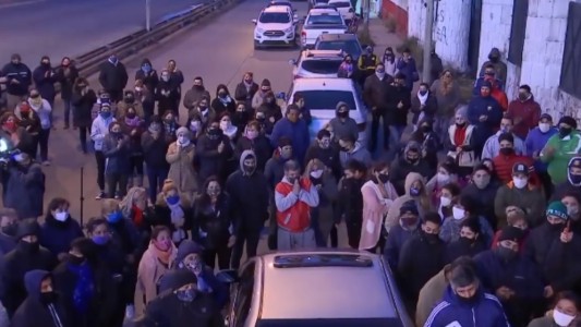 "Hay que mantenerlo vivo acá": reclamo por el joven asesinado durante un robo en Virrey del Pino