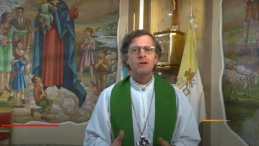 "Es una gran vergüenza", dijo el obispo de Santa Cruz sobre la expulsión de un sacerdote por abuso