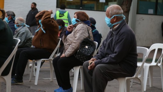 Este viernes cobran los jubilados con haber superior a $ 18.952 y DNI finalizado en 6 y 7