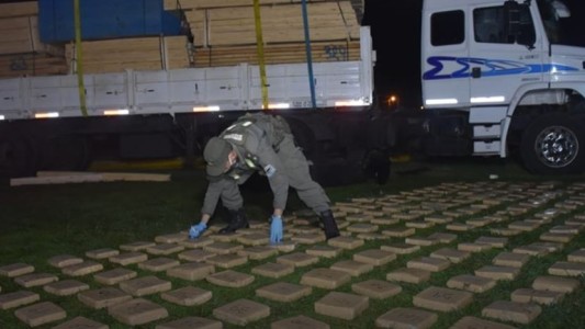 Entre Ríos: decomisan más de 233 kilos de marihuana ocultos en un camión