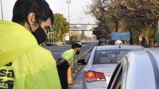 Multa de más de $133 mil por circular sin permiso en La Plata
