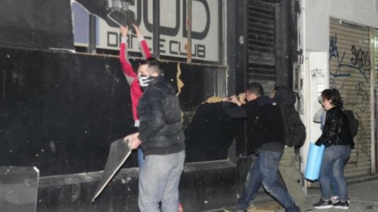 Incidentes en la puerta del boliche donde estuvo la joven muerta por sobredosis