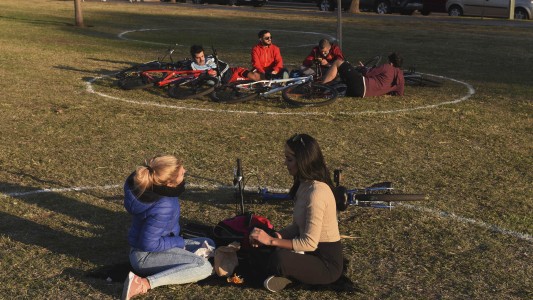 Rosario delimitó círculos en los parques para garantizar la distancia física