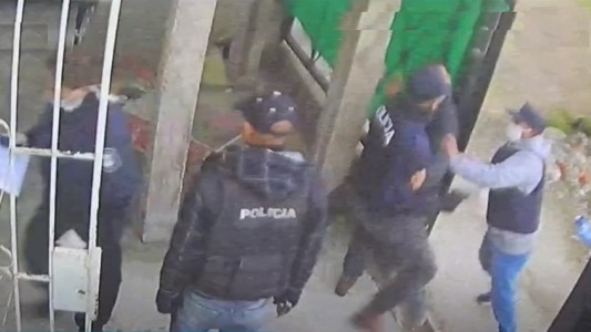 Video: violenta entradera de falsos policías que simularon un allanamiento