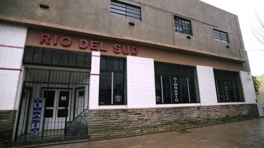 Un nene de 3 años murió al caer una pared de un club de Lomas de Zamora