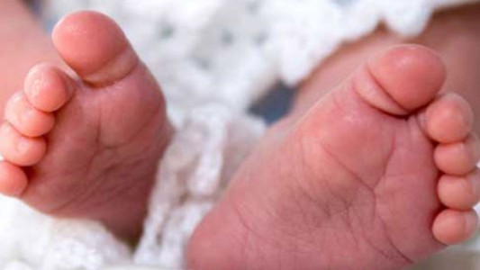 Odisea de una mujer que tuvo un bebé intersex en Misiones