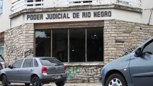 Viaje de egresados: una joven denunció que fue abusada por cuatro jóvenes en Bariloche