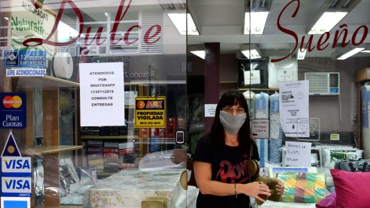 Reabrieron los comercios de cercanía en la Ciudad: "Muchas ganas y precaución"