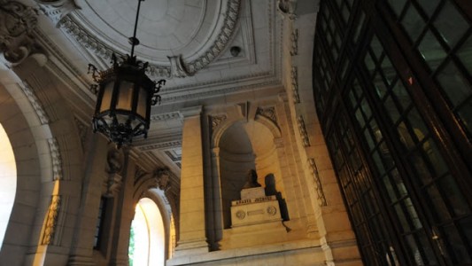 Temporal de viento provocó rotura parcial del techo del Nacional Buenos Aires