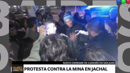 Protesta de vecinos de Jáchal contra el intendente y otros funcionarios