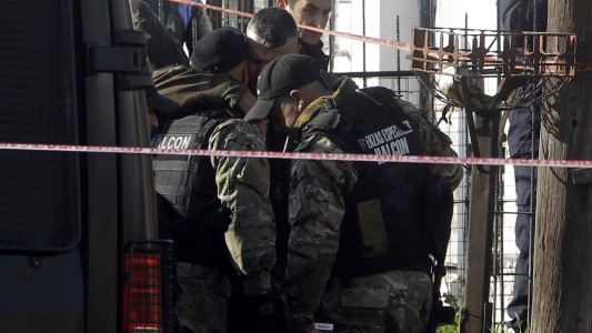 Allanamiento trágico: mueren policía del grupo Halcón y delincuente en medio de un tiroteo