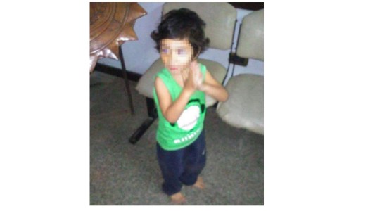 La abuela del nene al que le dieron la mamadera los policías suplica que le den la guarda