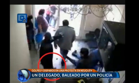 Video: policía baleó a un delegado gremial durante una protesta en Nuequén