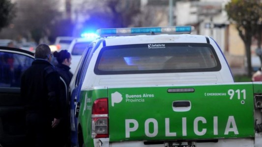 Circulaba en una moto robada y murió al caer a un zanjón en José C. Paz