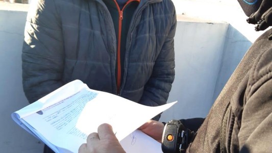 Detuvieron a un hombre con pedido de captura en un control en Puente Alsina