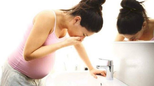 Tranquilas: Las náuseas y vómitos en el embarazo son señal de gestación saludable