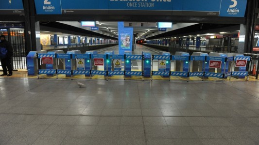 El Tren Sarmiento estará interrumpido hasta mañana y habrá micros para continuar el servicio