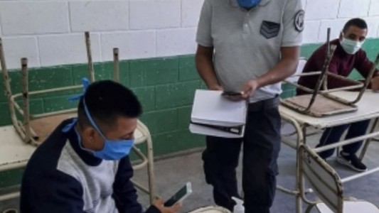 Entregan 45 mil cuadernillos educativos a presos bonaerenses