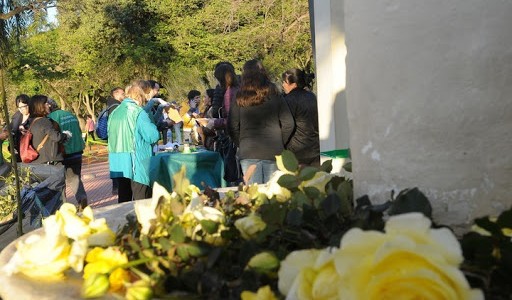 Comenzó la poda del Rosedal y se sortearán 100 tallos de rosas por redes sociales