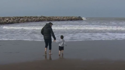 Román tiene autismo y pudo reencontrarse con el mar, su lugar en el mundo