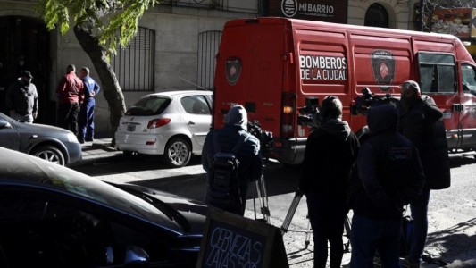 Hallan ahorcado al hombre detenido acusado de matar a un joven en un edificio de Recoleta