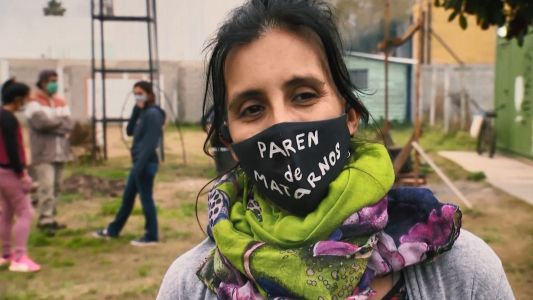 El país que espera: Los que buscan medicamentos en Pilar