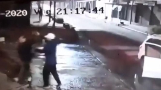 Delincuentes hieren a dos hombres tras asaltarlos en un raid delictivo en Laferrere