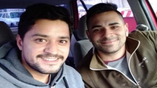 Punta Alta: lavan autos a cambio de mercadería que después donan