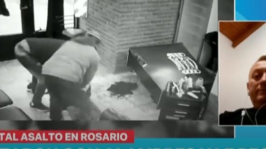 Se hizo pasar por un cliente y torturó al peluquero para robarle