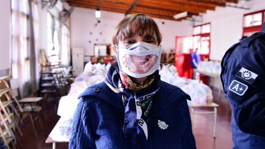 Presos bonaerenses confeccionaron tapabocas especiales para niños sordos e hipoacúsicos