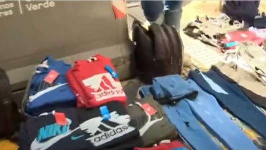 Once: manteros, entre locales cerrados por las restricciones del coronavirus