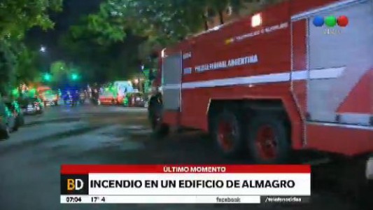Alerta en Almagro: se incendió un departamento