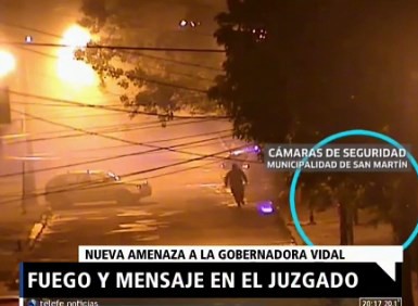 Fuego y mensaje en el juzgado