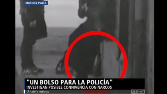 "Un bolso para la policía"