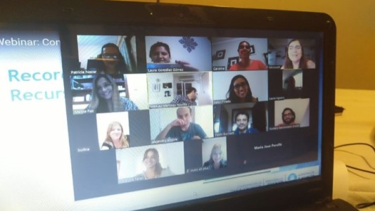 Facultad de Derecho en modalidad virtual: convirtió sus becas de transporte en becas de conectividad