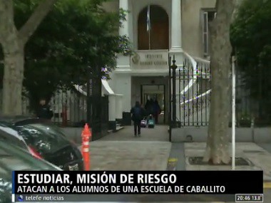 Estudiar, misión de riesgo en Caballito