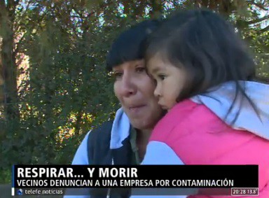 Vecinos denuncian a empresa por contaminar el aire