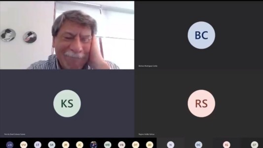 "Estaba a punto del llanto": El emotivo mensaje a un profesor con problemas de conexión