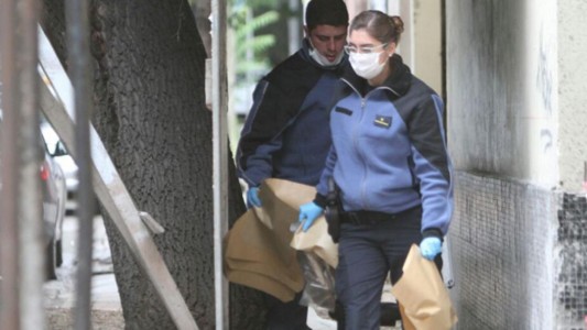 Encontraron prendas y un cuchillo con sangre: investigan si pertenecen al acusado del triple femicidio