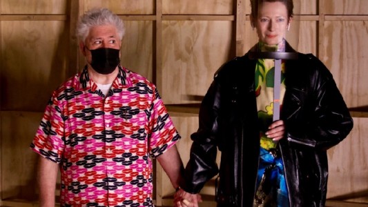 Pedro Almodóvar lanza un avance del corto "La Voz Humana" protagonizado por Tilda Swinton