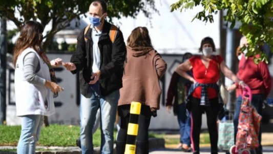 En Misiones aprueban las reuniones sociales de hasta 10 personas en espacios públicos