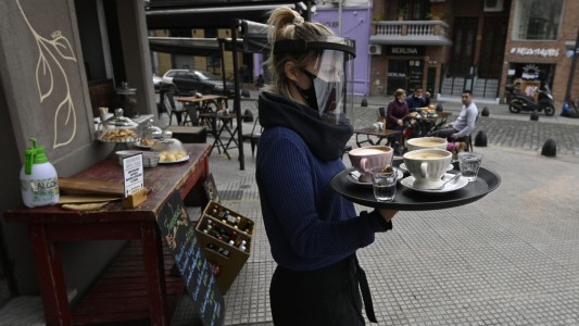 Ciudad: hay "preocupación" por aumento de casos pero mantienen las aperturas