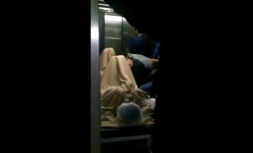 Un hombre recién operado quedó atrapado en el ascensor de un hospital de La Plata