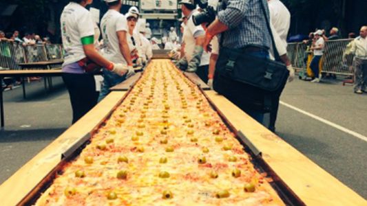 Una pizza en medio de la inundación