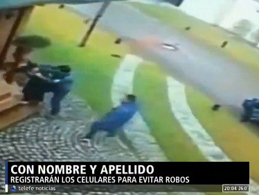 El celular con nombre y apellido