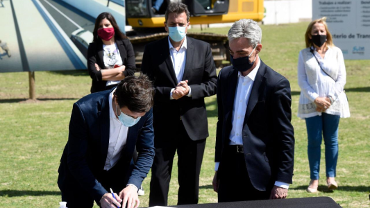 Massa: "Estamos apostando por mejores trenes, más seguridad, más obras y más tecnología al servicio del ciudadano"