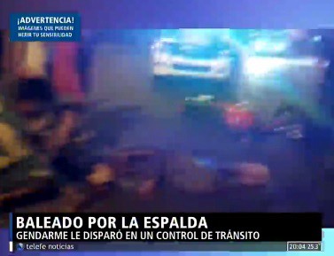 Motoquero baleado por la espalda
